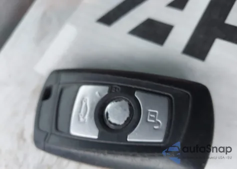 2015 BMW 328I xDrive z USA, uszkodzony, nr VIN WBA3B5C57FP654051